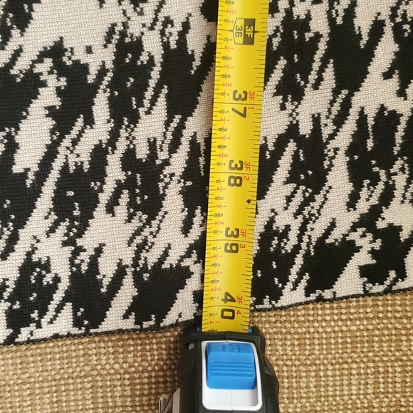 Taylor XL Beige/Black Houndstooth sweater dress - Picture 7 of 8